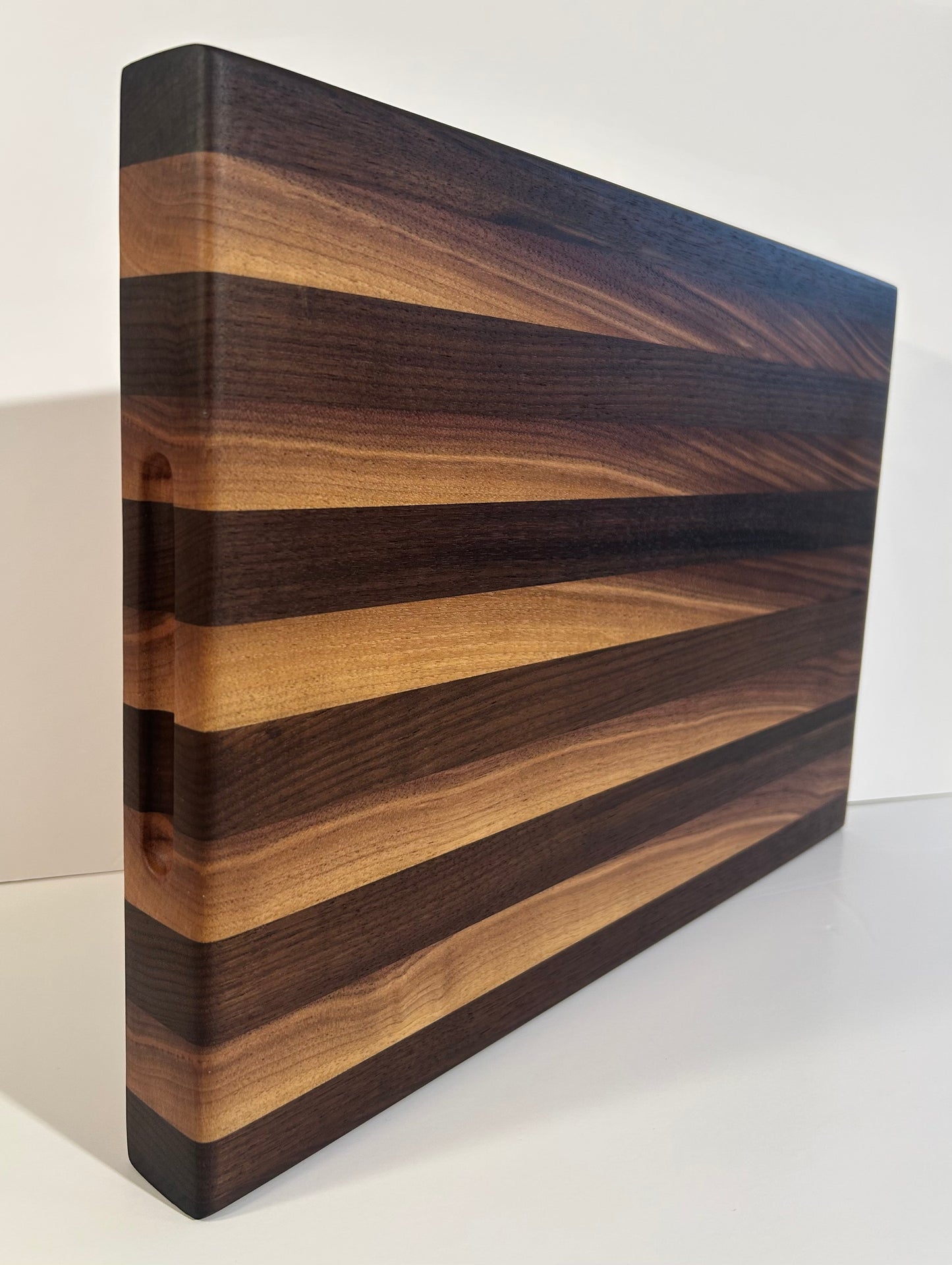 Pure Grain Walnut Cutting Board